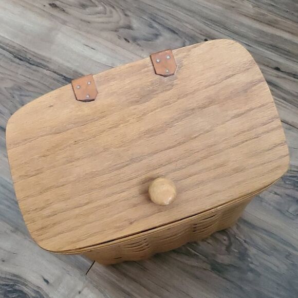 Longaberger | 1994 Woven Mail Basket - Picture 4 of 7